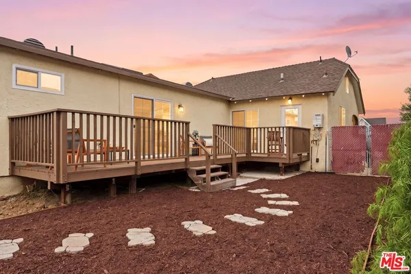$1,098,000 | 6015 Keniston Avenue, Los Angeles, CA 90043