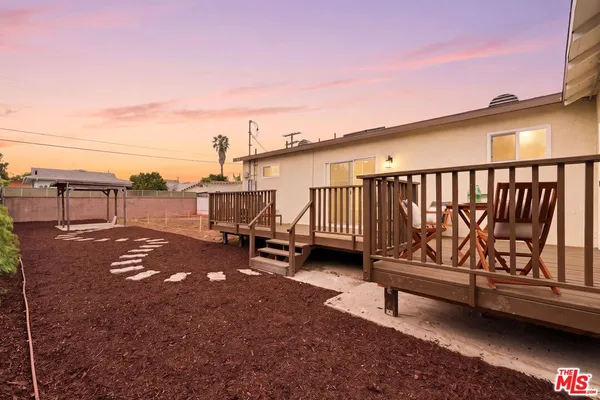 $1,098,000 | 6015 Keniston Avenue, Los Angeles, CA 90043