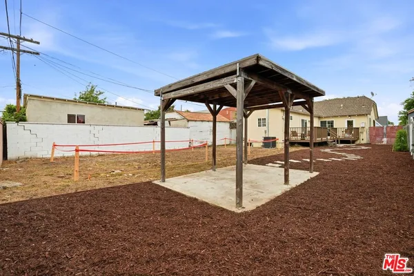 $1,098,000 | 6015 Keniston Avenue, Los Angeles, CA 90043