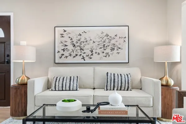 $1,098,000 | 6015 Keniston Avenue, Los Angeles, CA 90043