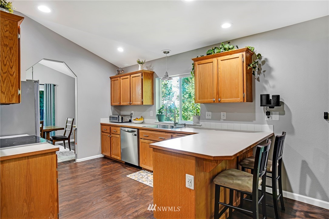 14416 Southeast 188 Way Renton, WA 98058 - Photo 14 of 33 Gallery Image 14