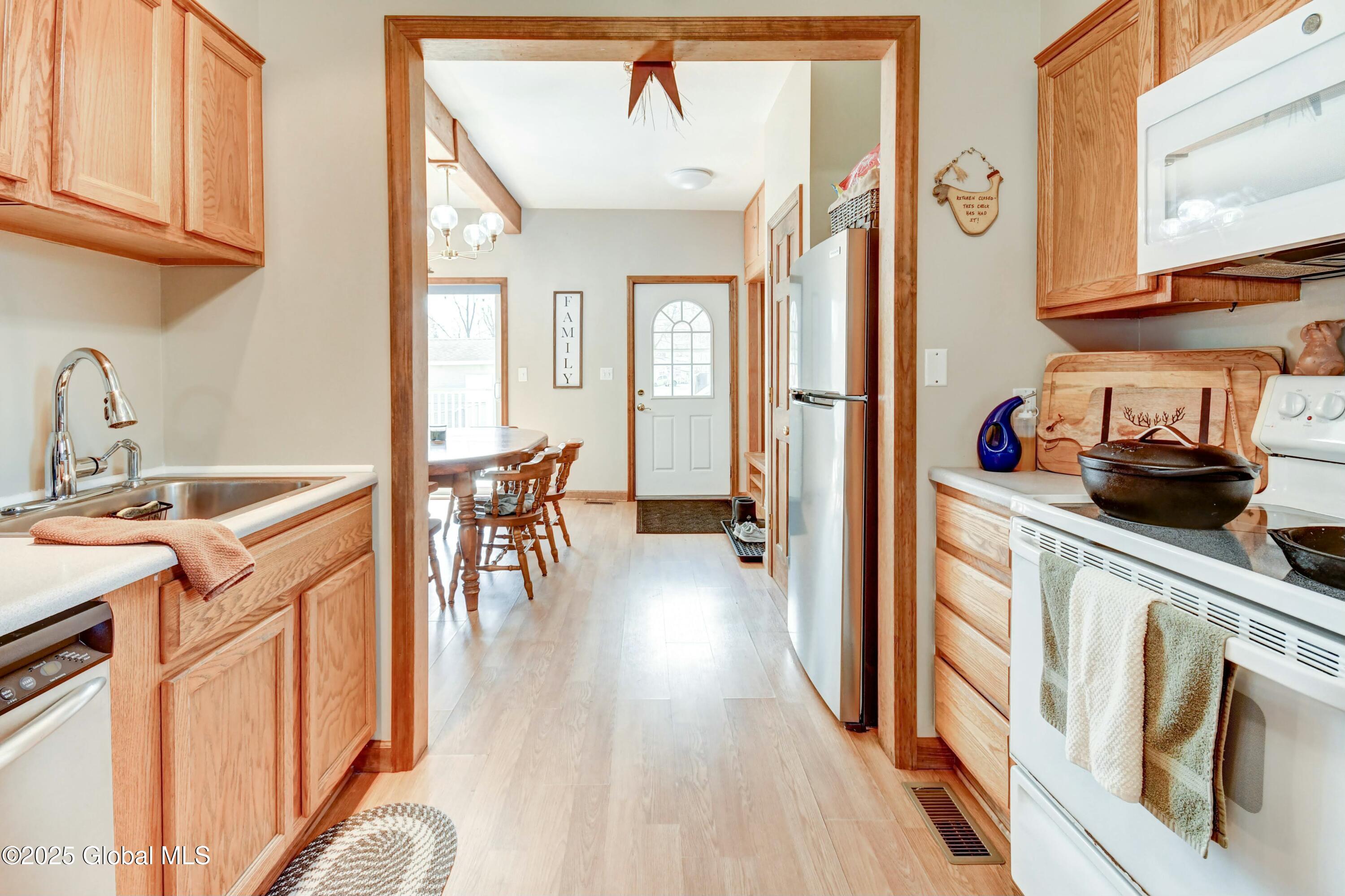 116 Walnut Street Corinth, NY 12822 - Photo 14 of 70 tempImageDknC0r