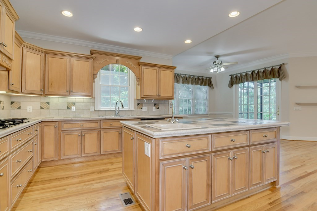 240 Forest Pines Road Aiken, SC 29803 - Photo 10 of 32 Kitchen open to large breakfast area and family ro