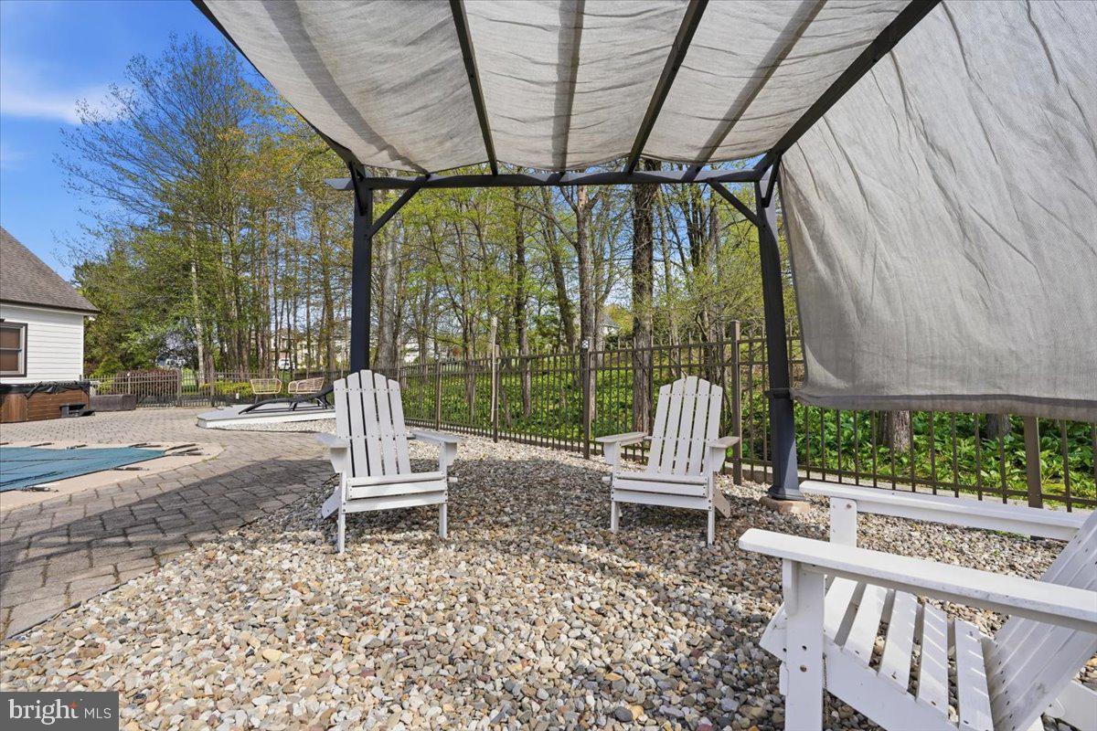 5556 Bridle Road Stroudsburg, PA 18360 - Photo 104 of 126 Back yard
