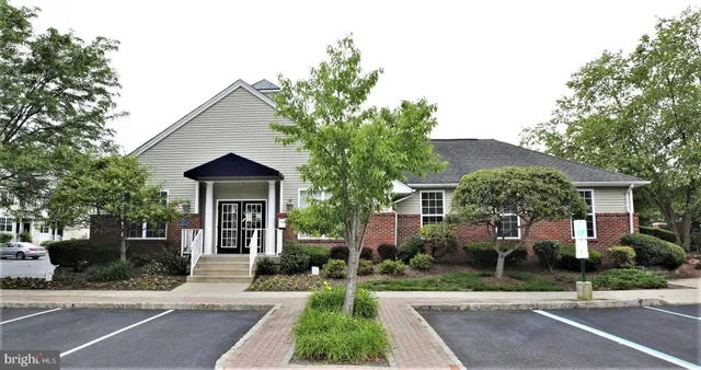 $2,750 | 1303 Blossom Circle, Unit D, Dayton, NJ 08810