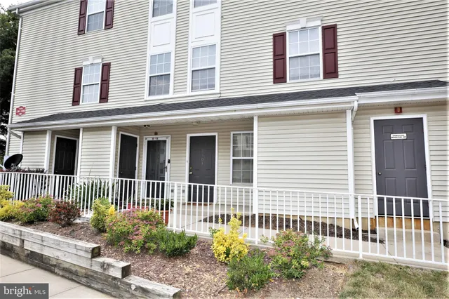 $2,750 | 1303 Blossom Circle, Unit D, Dayton, NJ 08810