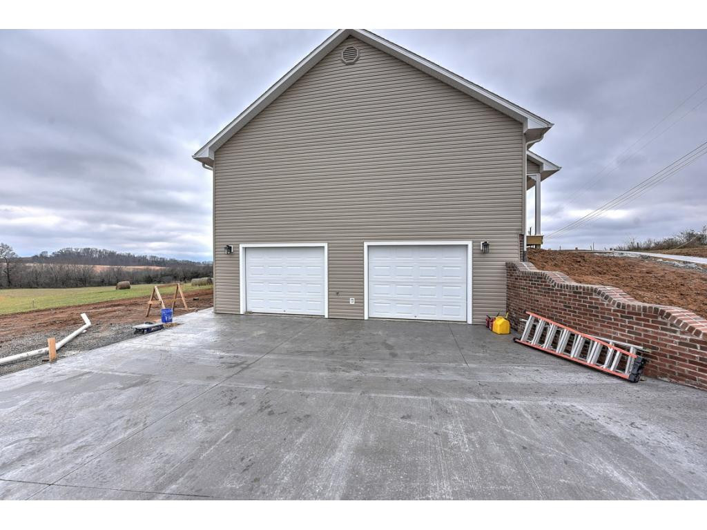 1170 Quillen Shell Road Greeneville, TN 37745 - Photo 4 of 32 Photo 4