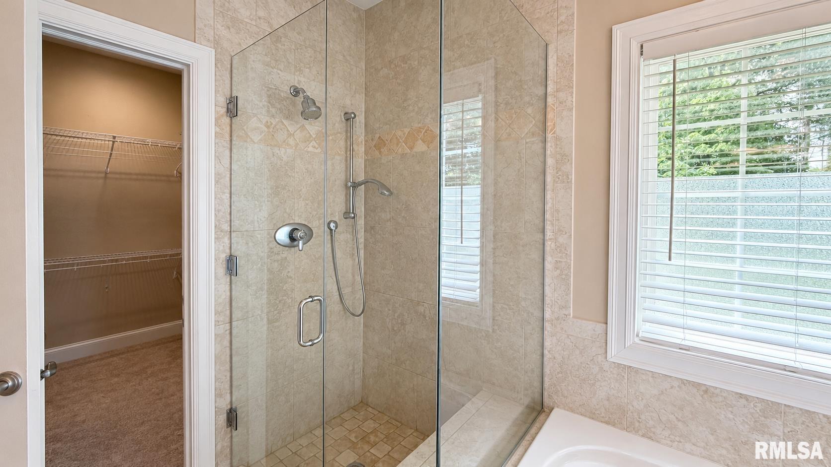 6607 North Saint Marys Road Peoria, IL 61614 - Photo 23 of 50