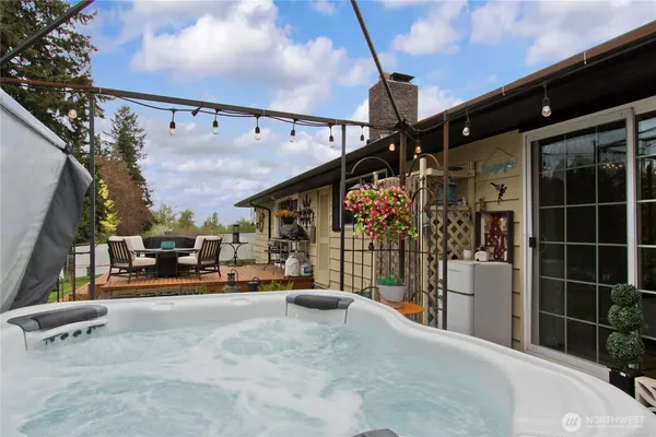 $699,950 | 26117 Southeast 425th Street, Enumclaw, WA 98022