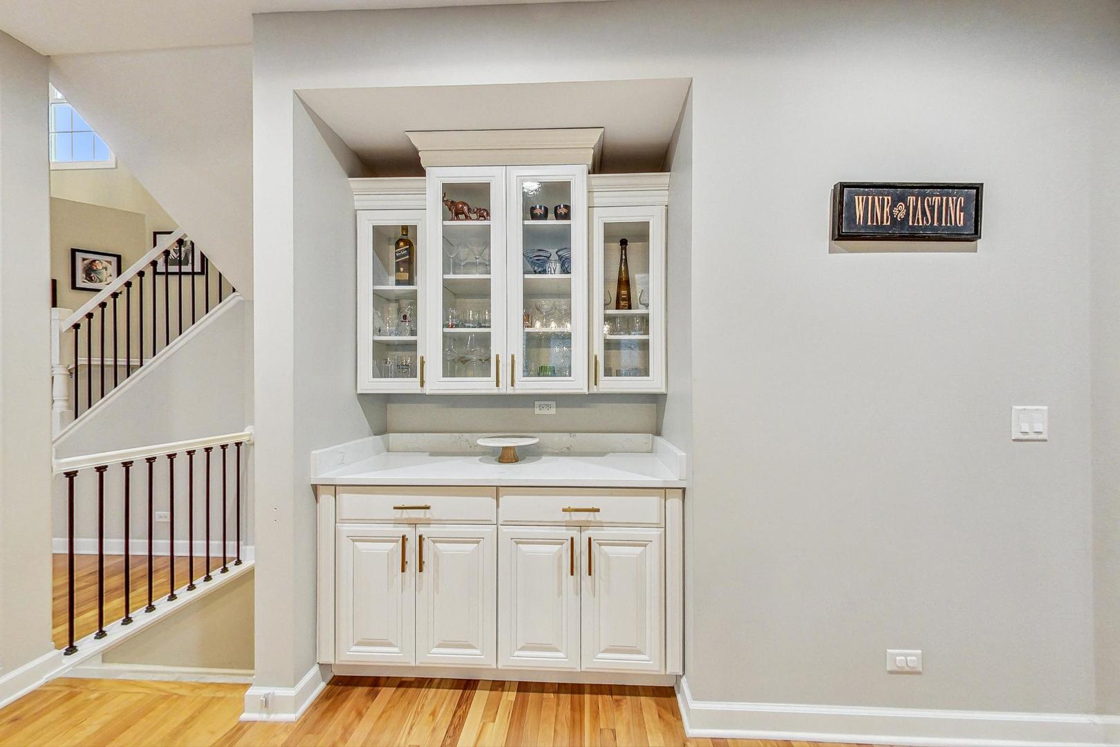 2680 Summit Drive Glenview, IL 60025 - Photo 11 of 70