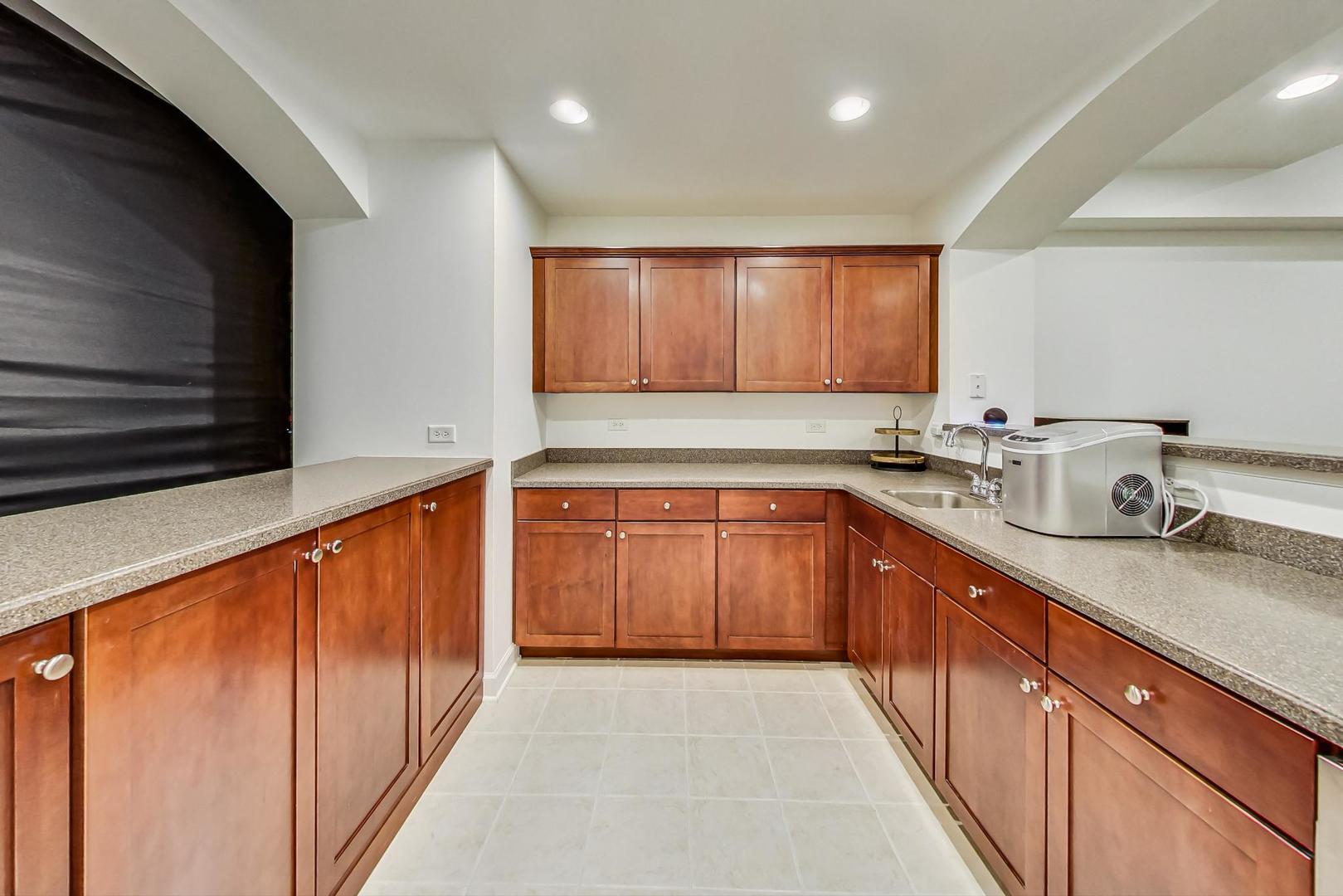 2680 Summit Drive Glenview, IL 60025 - Photo 51 of 70