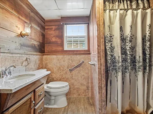 $210,000 | 208 Madison Street, Hopedale, IL 61747