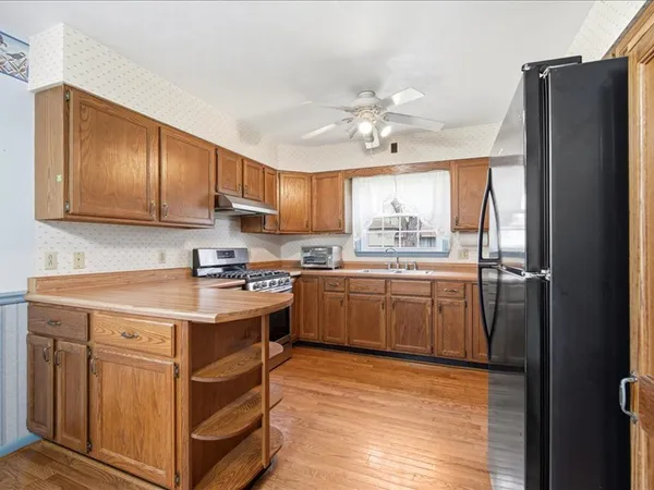 $210,000 | 208 Madison Street, Hopedale, IL 61747