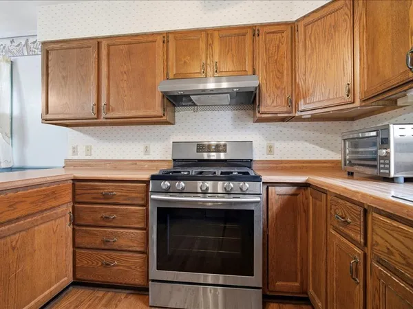 $210,000 | 208 Madison Street, Hopedale, IL 61747