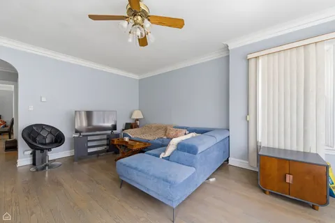$680,000 | 6710 North Artesian Avenue, Chicago, IL 60645