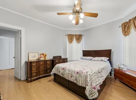 $680,000 | 6710 North Artesian Avenue, Chicago, IL 60645