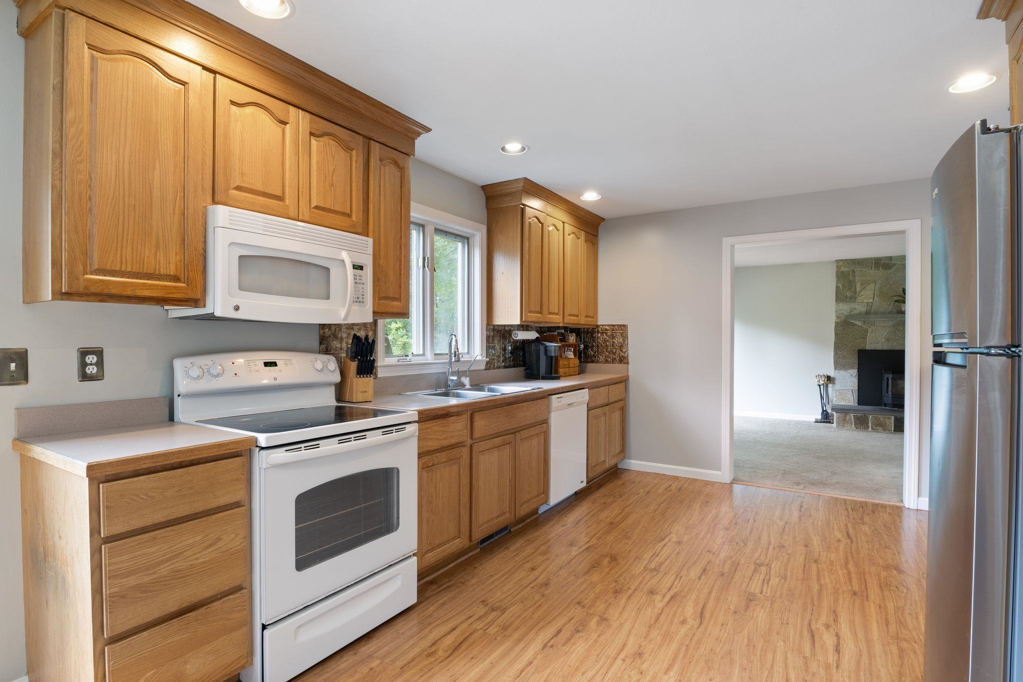 6 Dacotah Street Hampton, NH 03842 - Photo 7 of 53