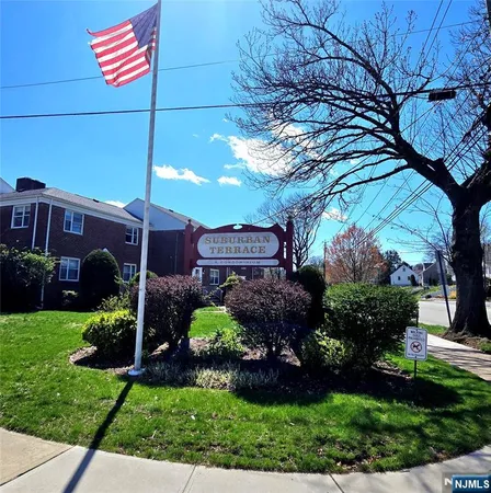 $269,900 | 479 Maple Hill Drive, Unit 42, Hackensack, NJ 07601