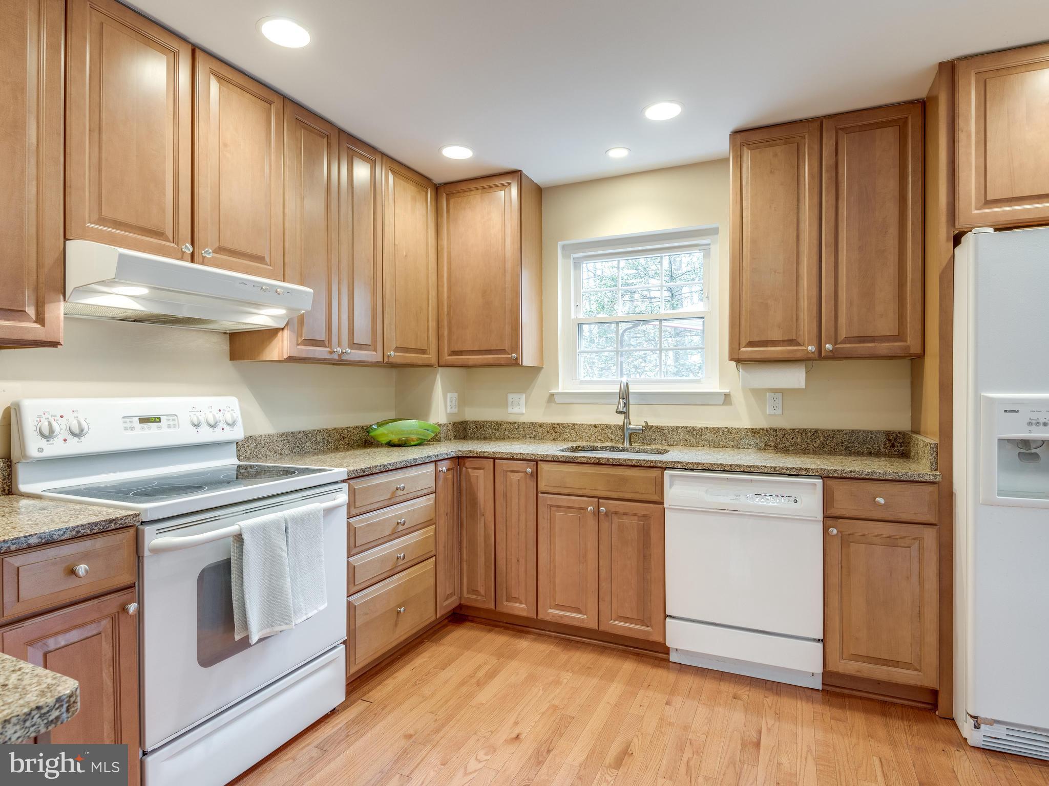 2230 Gunsmith Square Reston, VA 20191 - Photo 5 of 30 Granite Counters