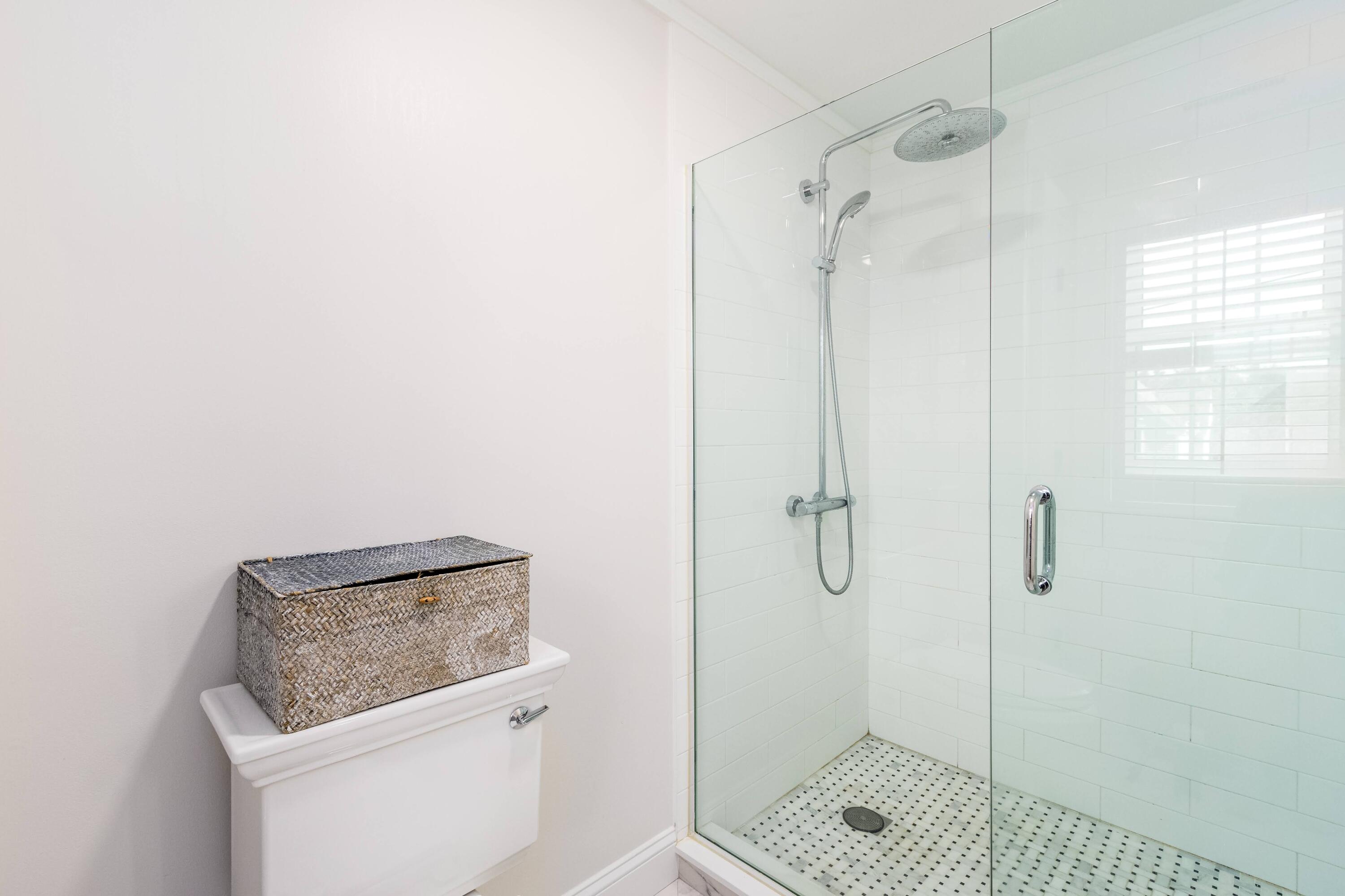 920 Main Street, Unit 4 Osterville, MA 02655 - Photo 22 of 28 a bathroom with a shower