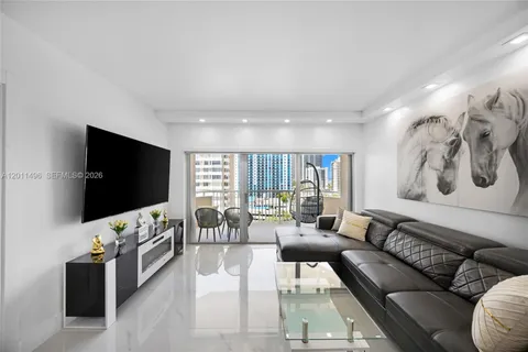 $480,000 | 1985 South Ocean Drive, Unit 10B, Hallandale Beach, FL 33009