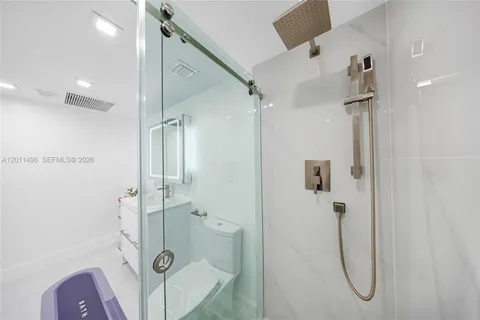 $480,000 | 1985 South Ocean Drive, Unit 10B, Hallandale Beach, FL 33009