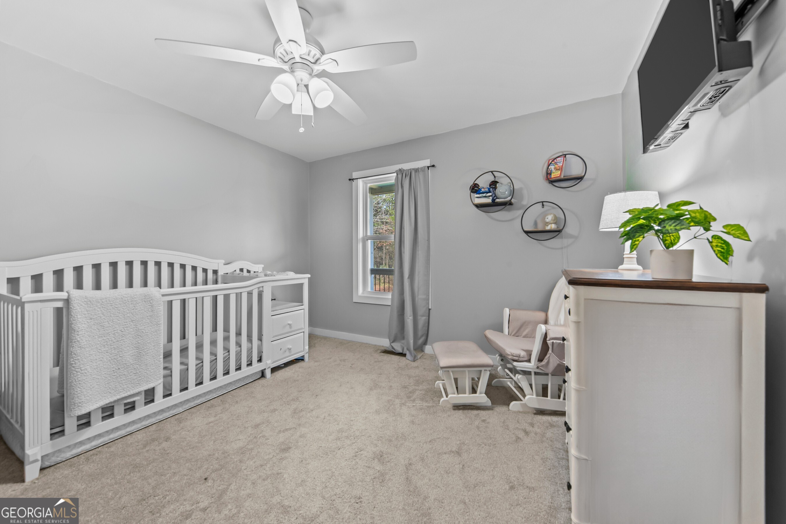1687 Leon Ellis Road Hull, GA 30646 - Photo 17 of 51 a view of a hallway with workspace and a window