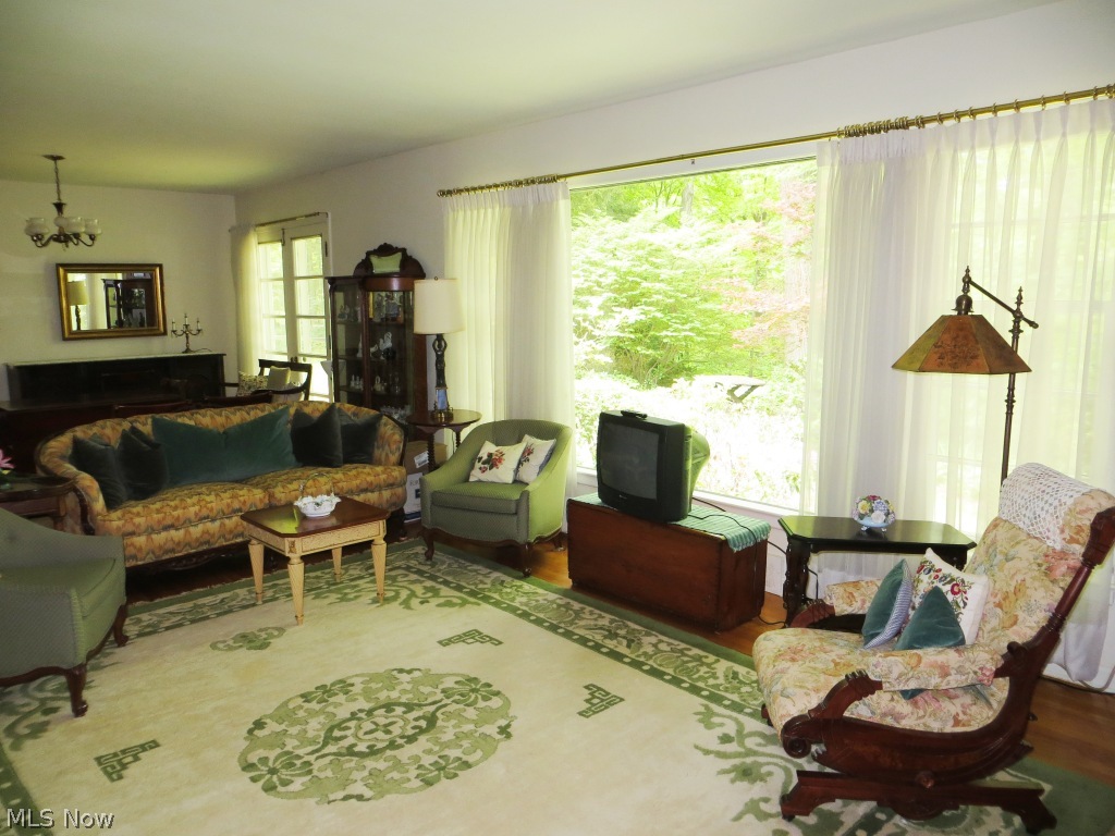 37355 Jackson Road Chagrin Falls, OH 44022 - Photo 5 of 22 Gallery Image 5