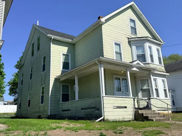 $360,000 | 315 High Street, Webster, MA 01570