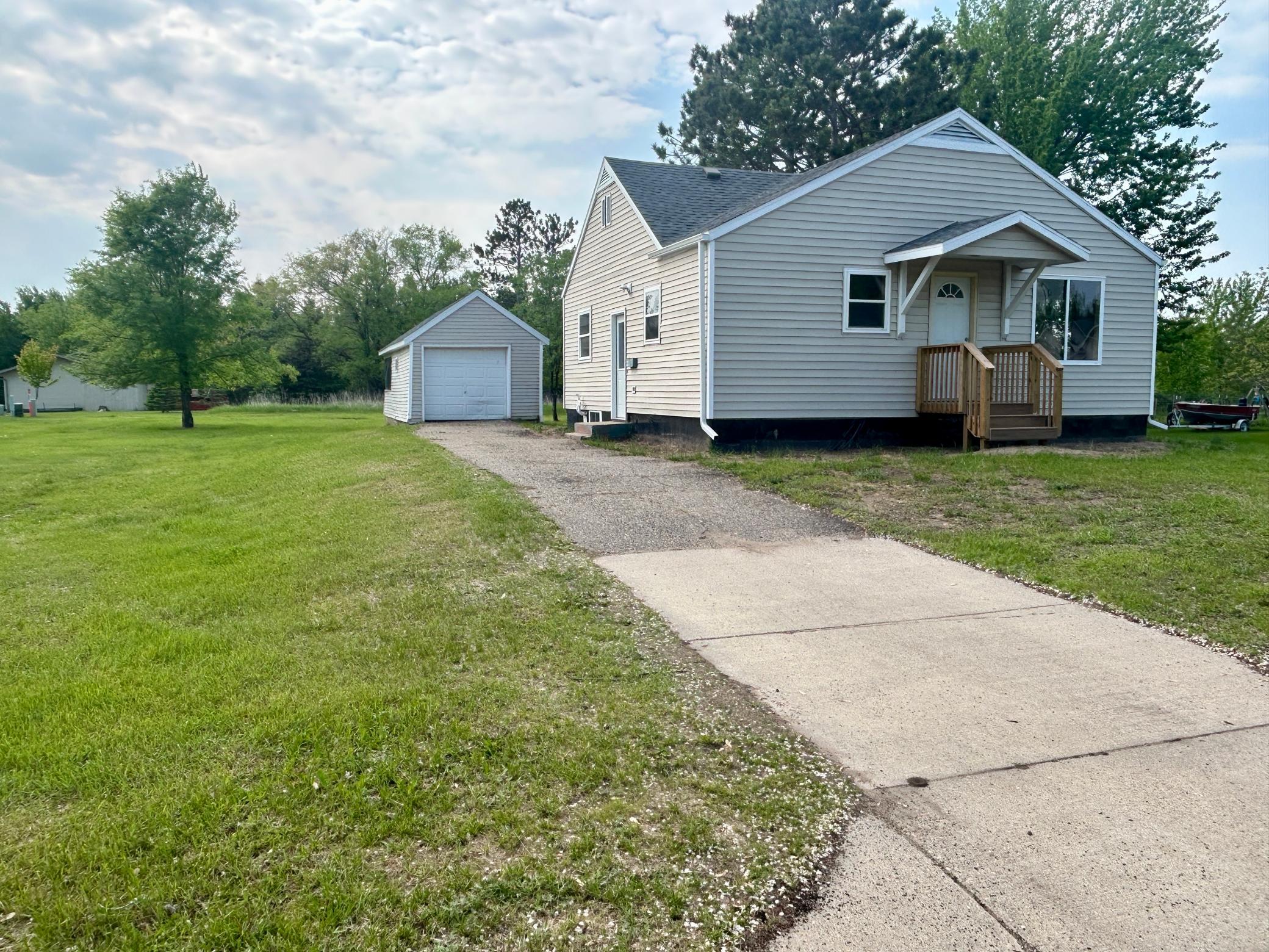 609 4th Street Northwest Wadena, MN 56482 - Photo 2 of 11