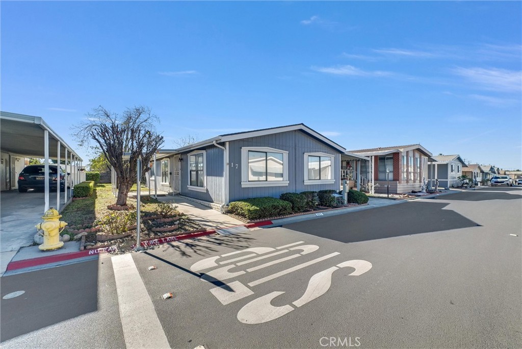 1010 Terrace Road, Unit 17 San Bernardino, CA 92410 - Photo 3 of 40