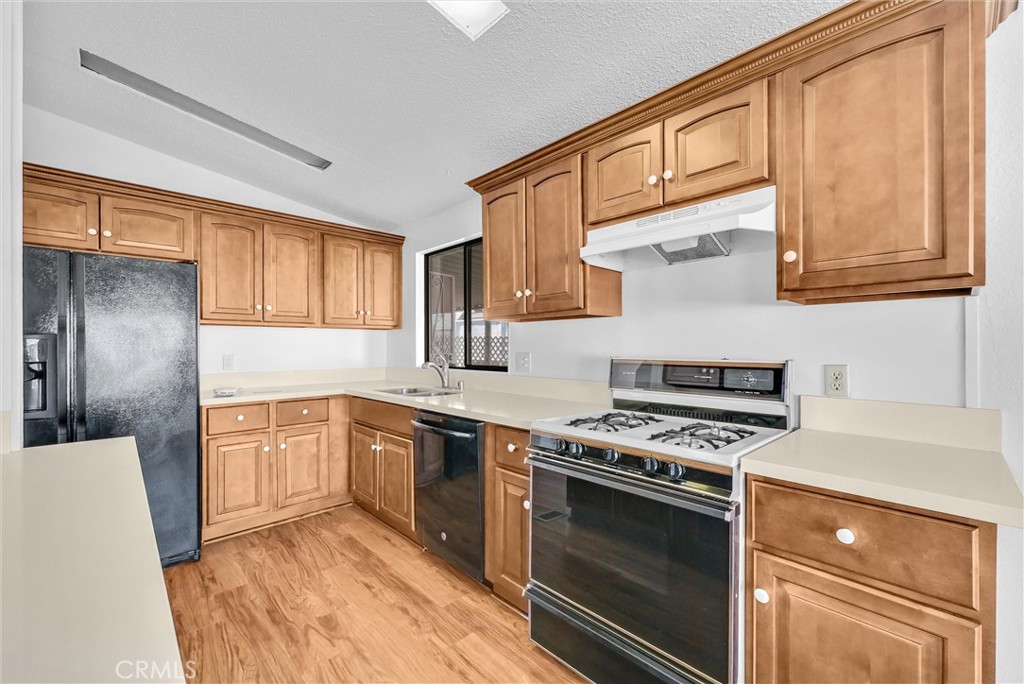 1010 Terrace Road, Unit 17 San Bernardino, CA 92410 - Photo 10 of 40