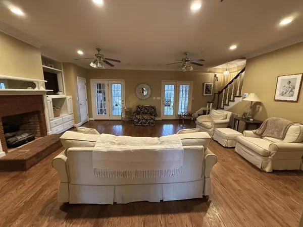 $424,900 | 976 Briarwood Court, Johnsonville, SC 29555