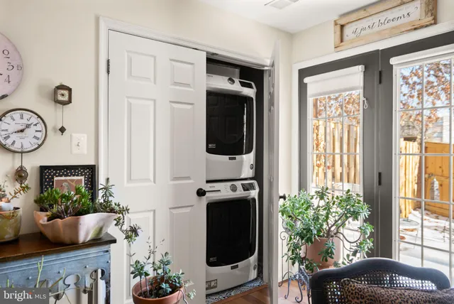 $735,000 | 426 Stanton Place, Alexandria, VA 22304