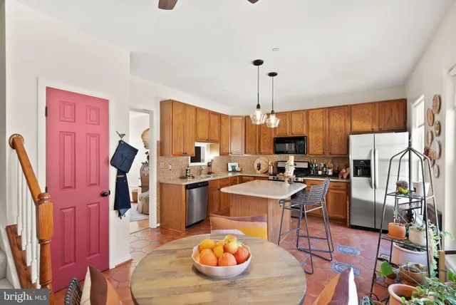 $735,000 | 426 Stanton Place, Alexandria, VA 22304