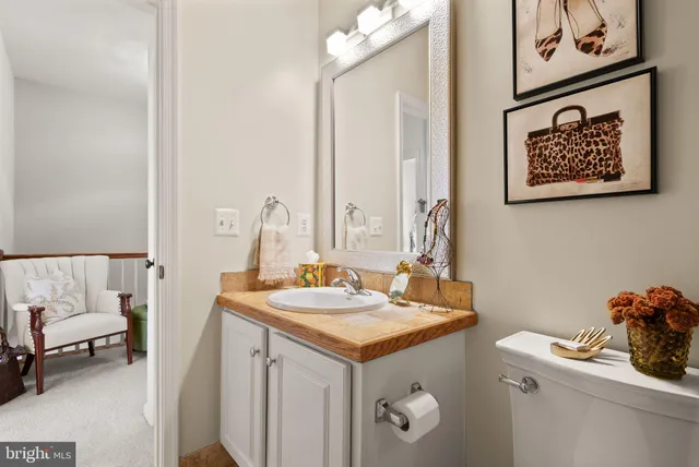 $735,000 | 426 Stanton Place, Alexandria, VA 22304