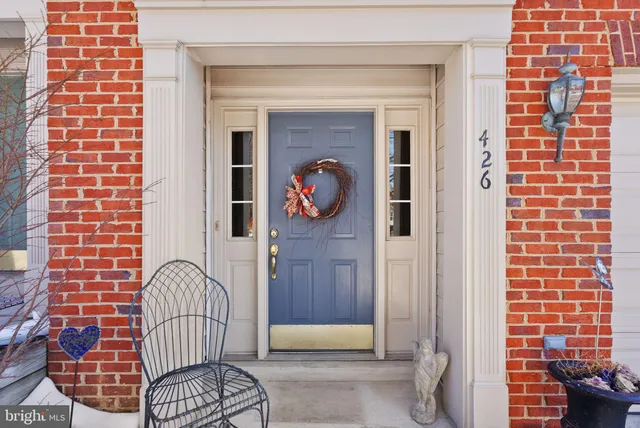 $735,000 | 426 Stanton Place, Alexandria, VA 22304