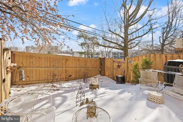 $735,000 | 426 Stanton Place, Alexandria, VA 22304