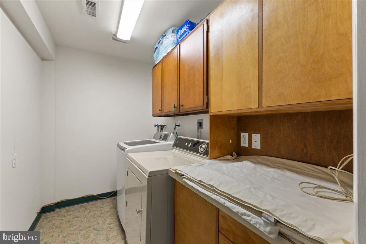 660 Rennard Street Philadelphia, PA 19116 - Photo 14 of 28 Laundry Room