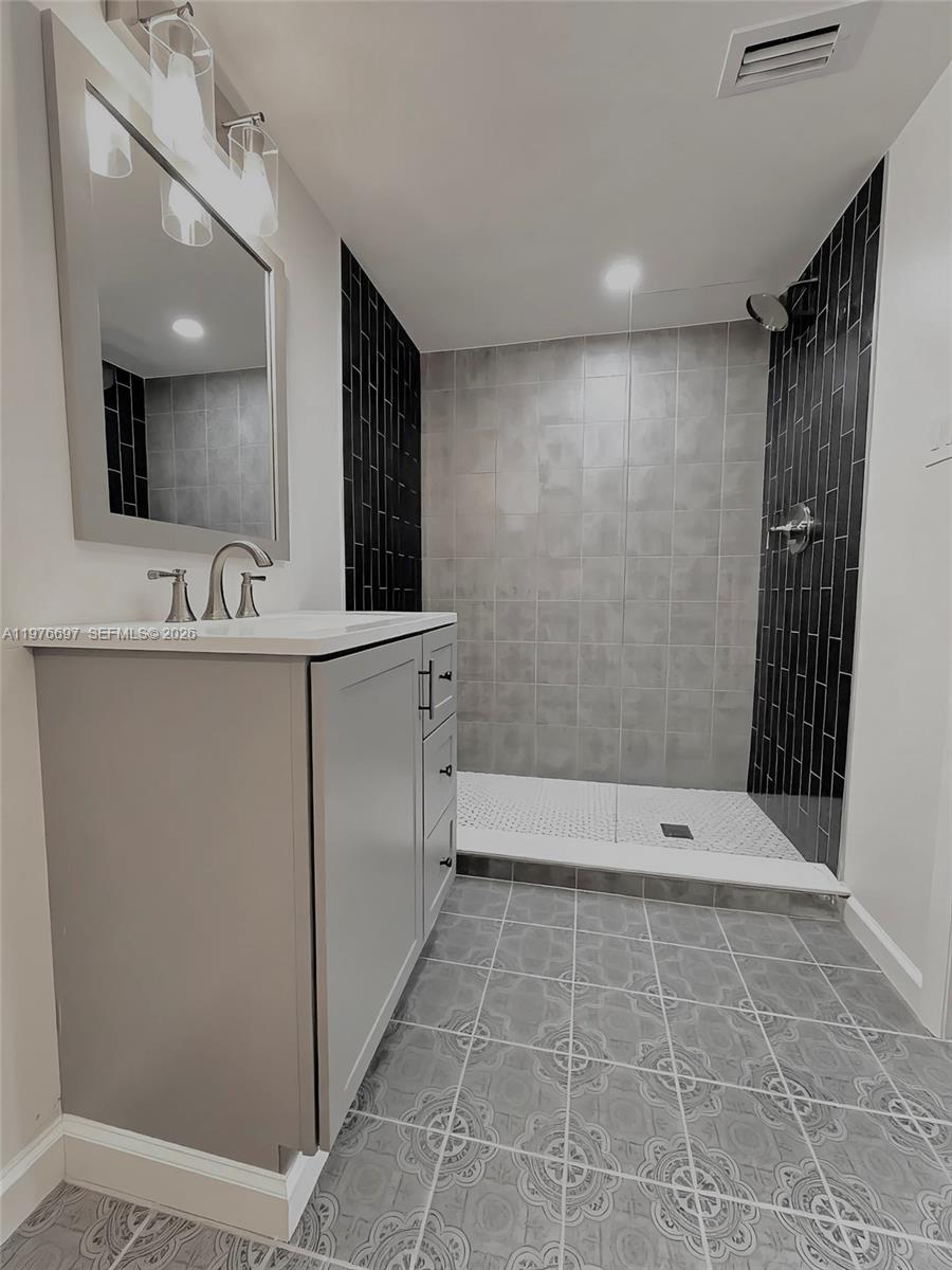 4438 East Riverside Drive Fort Myers, FL 33905 - Photo 5 of 13