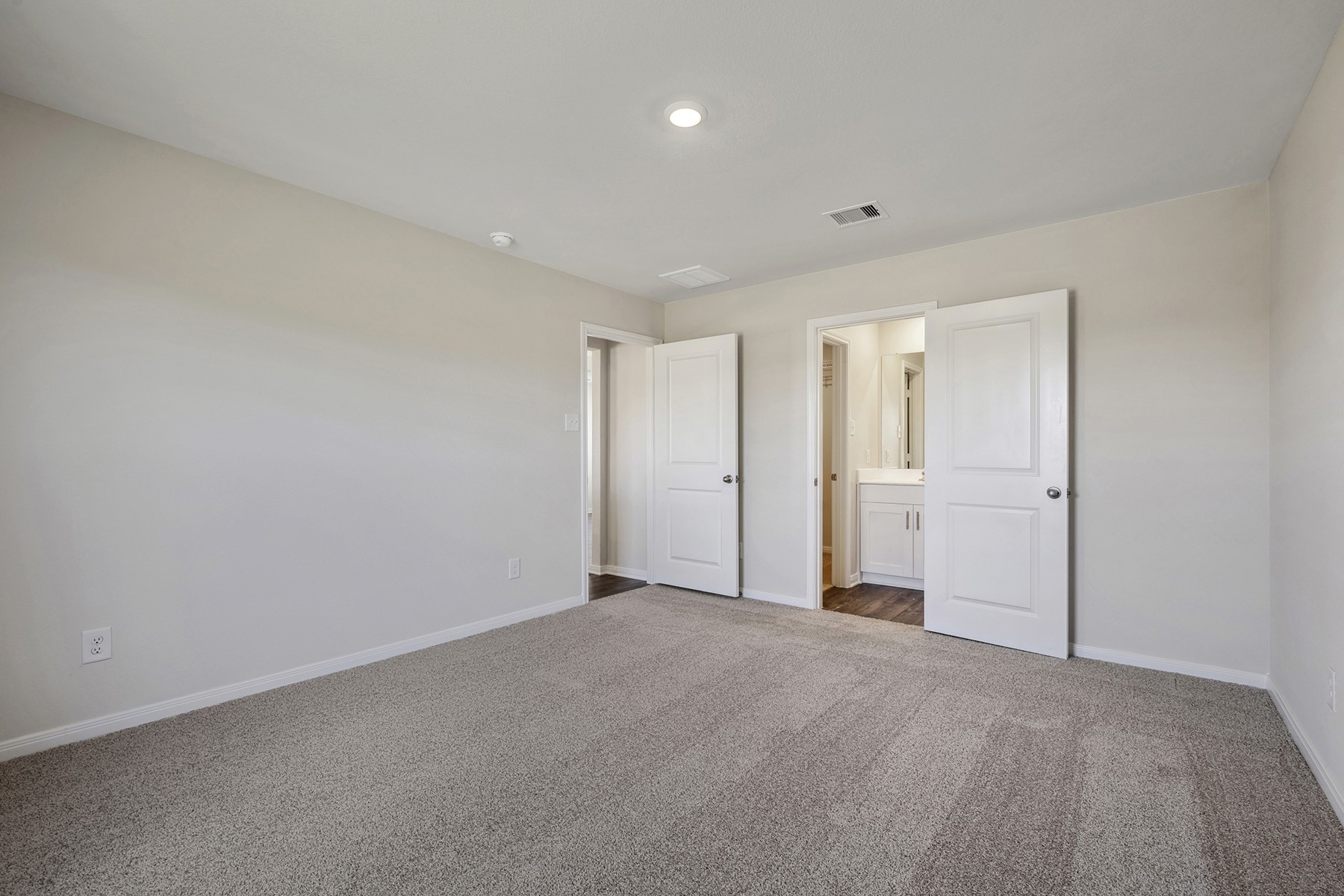 10402 Red Cardinal Drive Cleveland, TX 77328 - Photo 13 of 24 a view of empty room