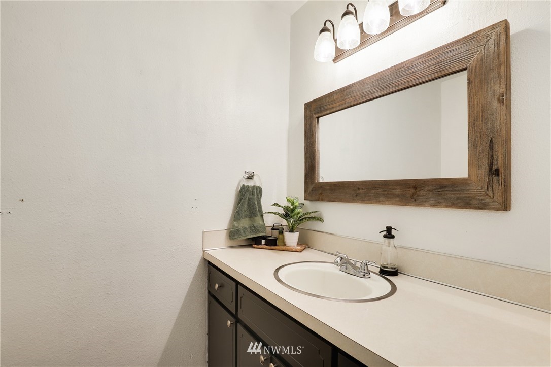 7405 Fairview Road Southwest, Unit 10 Olympia, WA 98512 - Photo 8 of 23 Gallery Image 8