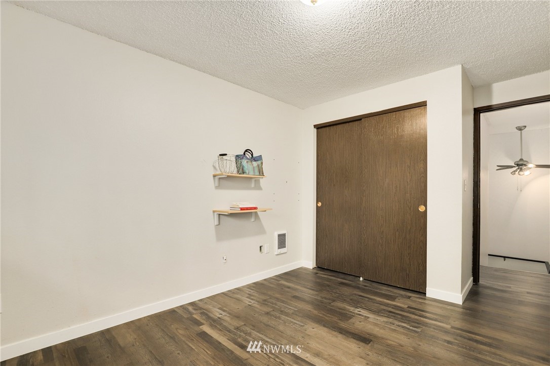 7405 Fairview Road Southwest, Unit 10 Olympia, WA 98512 - Photo 9 of 23 Gallery Image 9