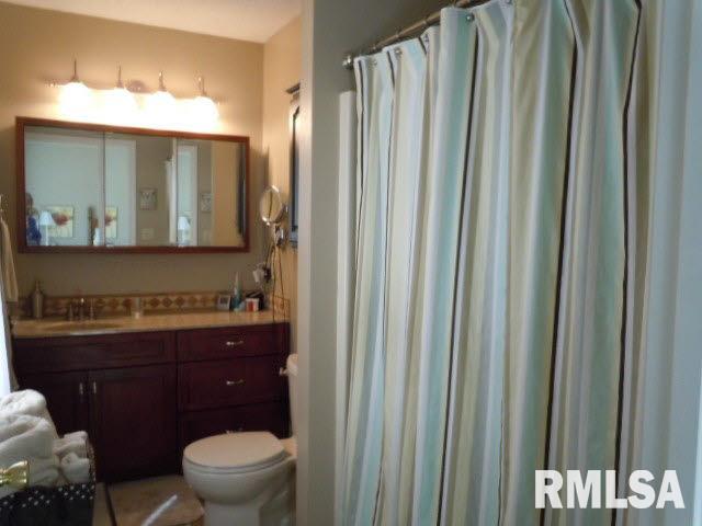 4209 Fox Creek Road Mount Vernon, IL 62864 - Photo 17 of 31 Gallery Image 17