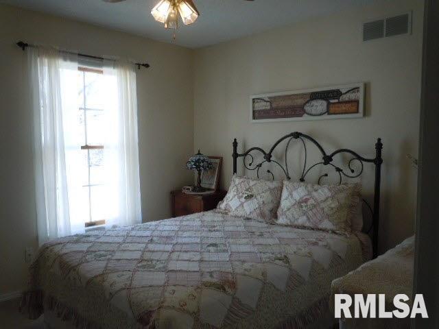 4209 Fox Creek Road Mount Vernon, IL 62864 - Photo 19 of 31 Gallery Image 19