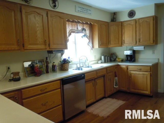 4209 Fox Creek Road Mount Vernon, IL 62864 - Photo 8 of 31 Gallery Image 8