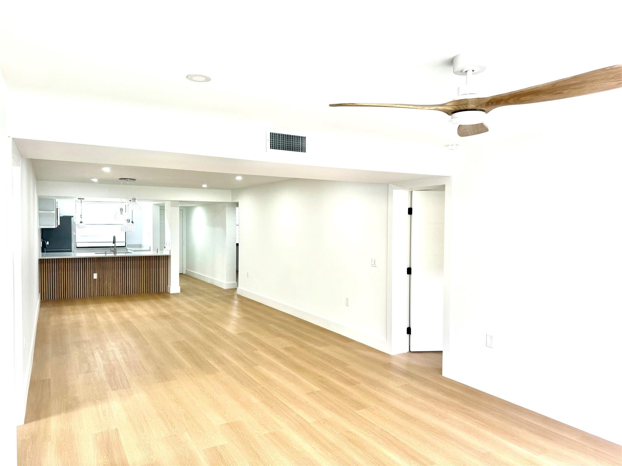 6073 Balboa Circle, Unit 205 Boca Raton, FL 33433 - Photo 15 of 31 Photo 15