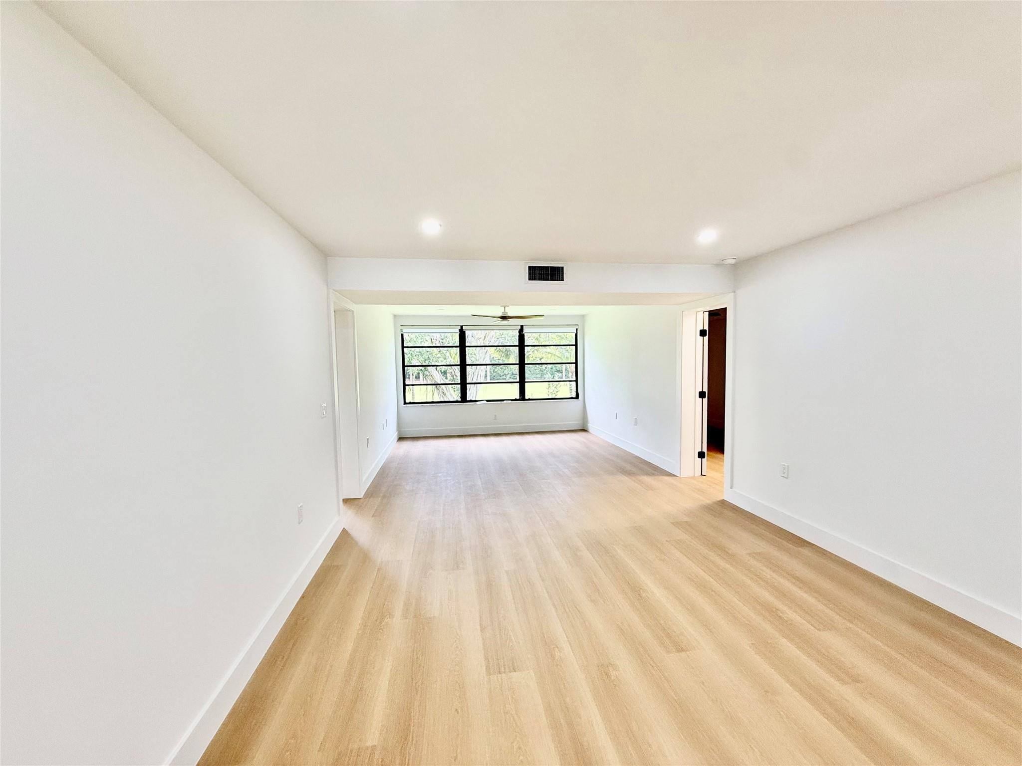 6073 Balboa Circle, Unit 205 Boca Raton, FL 33433 - Photo 18 of 31 Photo 18