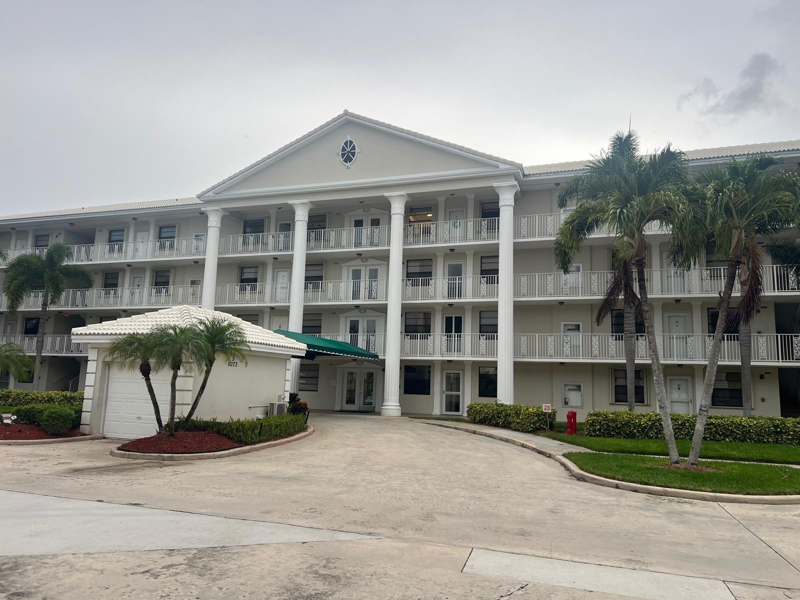 6073 Balboa Circle, Unit 205 Boca Raton, FL 33433 - Photo 4 of 31 Photo 4