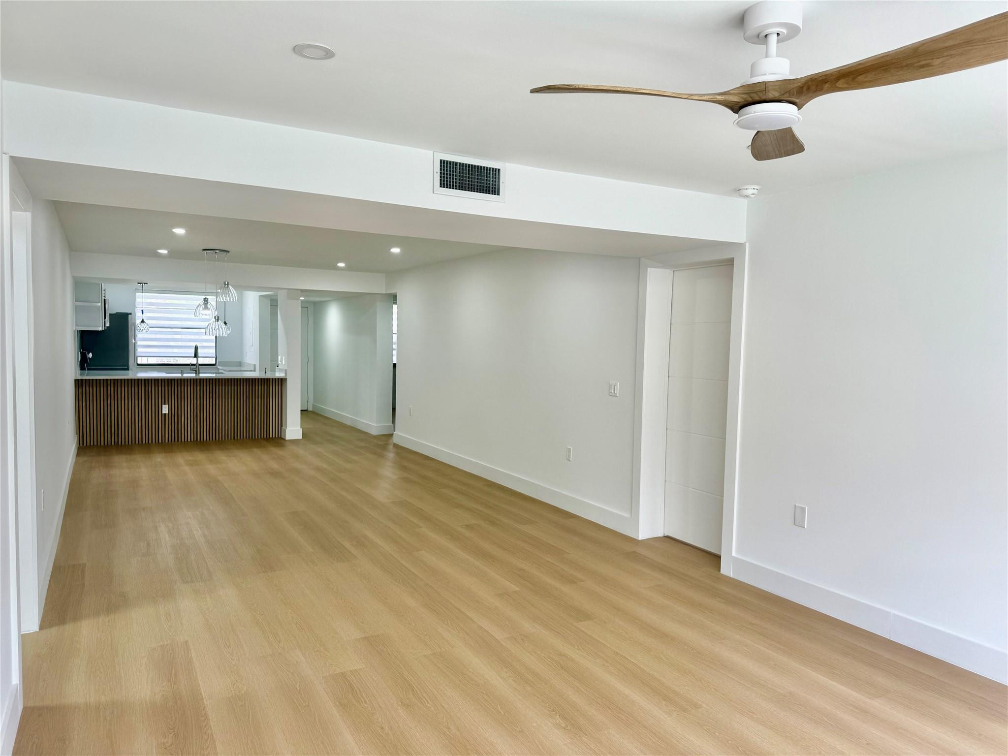 6073 Balboa Circle, Unit 205 Boca Raton, FL 33433 - Photo 6 of 31 Photo 6